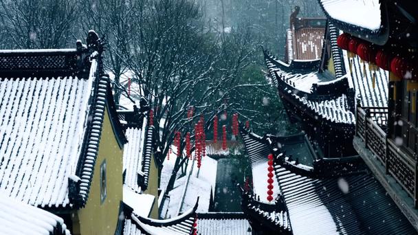 雪舞翩跹飘雪的杭州氛围感拉满