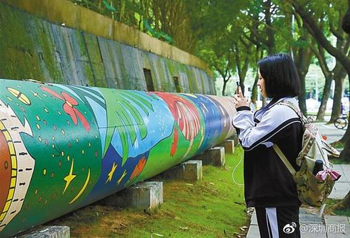 "超萌"艺术水管为城市添色彩