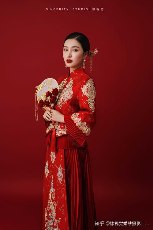 愫视觉婚纱摄影工作室 的想法: 愫视觉|新中式婚纱照 新年一路红到底
