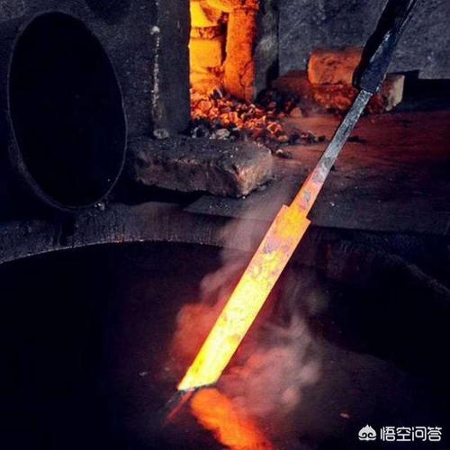 高炉炼铁的原理很好奇古代炼铁的高炉是怎样的又如何回收铁汁
