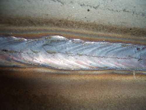 焊缝热裂纹