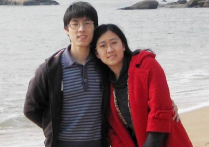 原创上海33岁女博士闫宏微赴美抗癌不幸病逝今丈夫带幼女独自生活