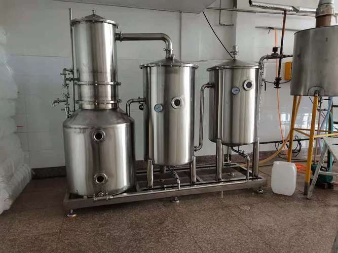自酿蒸馏锅白酒蒸馏设备果酒蒸馏锅威士忌蒸馏设备蒸馏器
