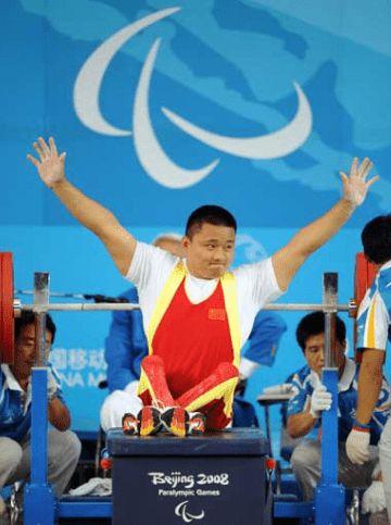 励志无臂飞鱼郑涛蝉联仰泳金牌赵旭唯一站立式起跑的冠军