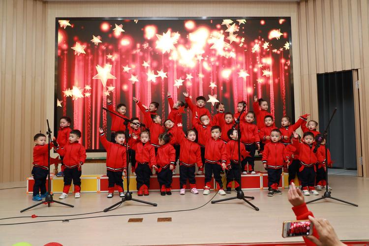 唱响红歌,喜迎新年——瓯海区郭溪佳乐幼儿园元旦活动