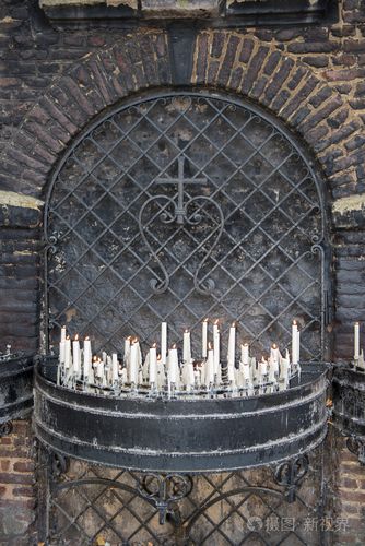 在德国的朝圣教堂外的蜡烛