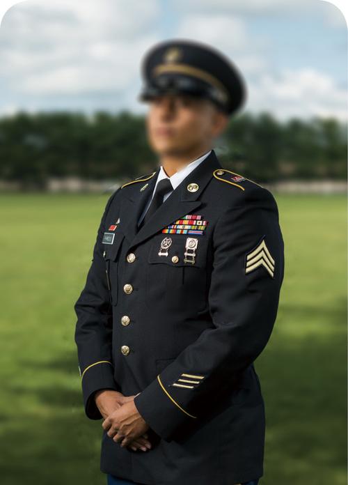 身穿常服的美国陆军预备役军人美国西点军校军乐团礼宾服作训服是军人