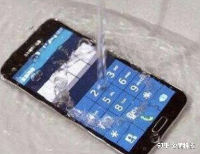 手机不小心掉水里了保修吗iphone官方回应