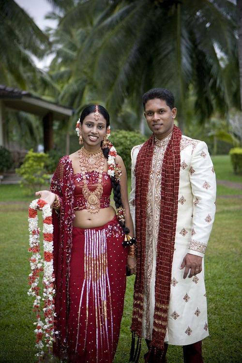 斯里兰卡僧伽罗人新郎和新娘
