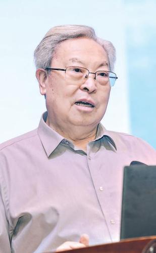 中央马克思主义理论研究和建设工程咨询委员会主任徐光春