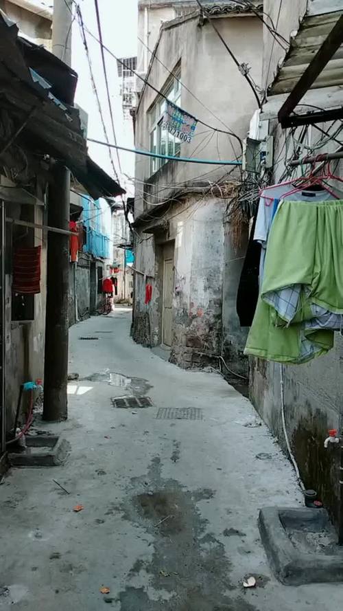 东莞的小巷子,听说很多有钱人以前都住这里