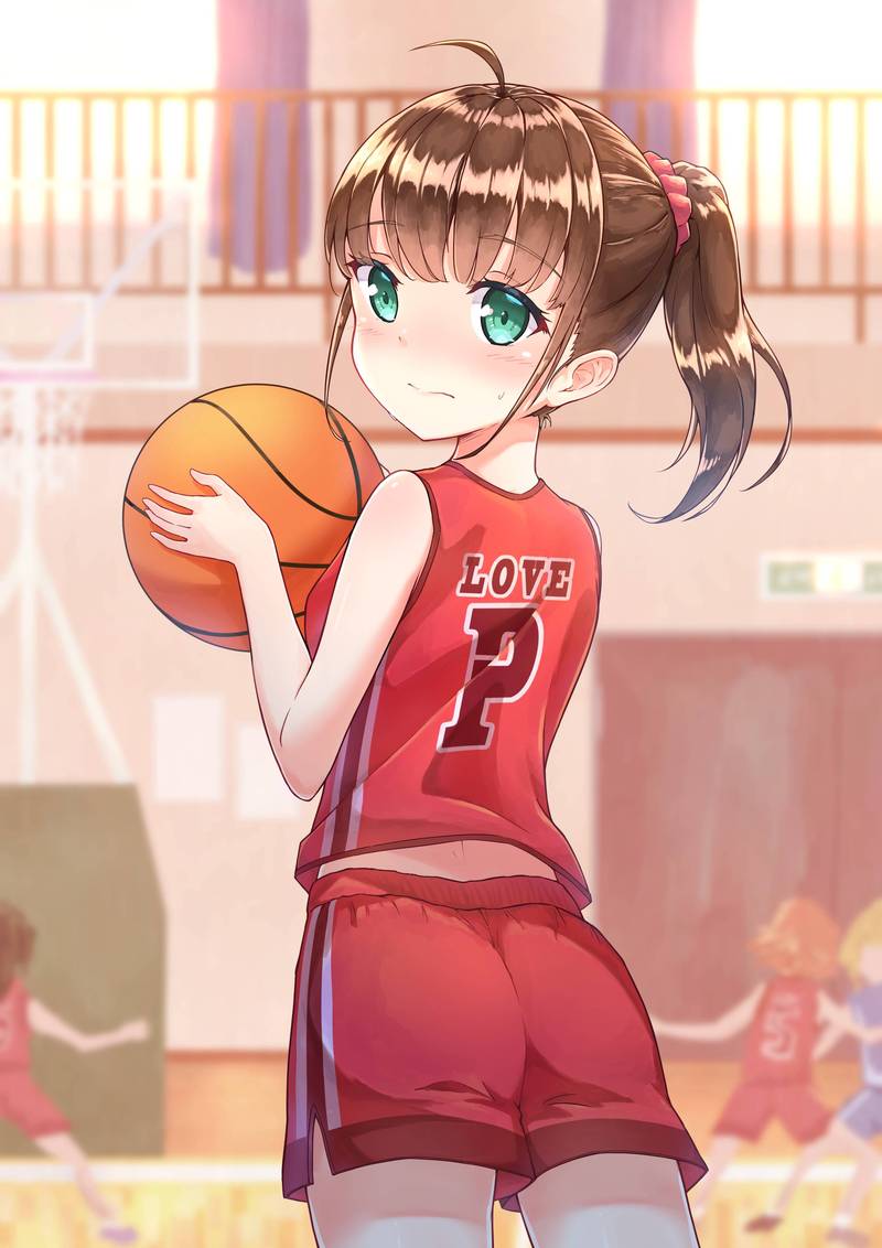 动漫图片:动漫篮球宝贝,女神拿球的正确姿势