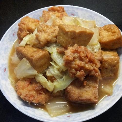 白菜豆腐炖肉丸,简单美味家常菜