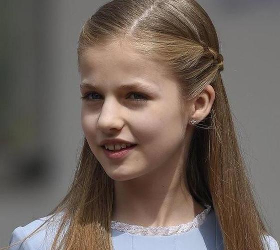 有一种遗传叫西班牙国王的大女儿,金发碧眼大长腿日后注定不平凡