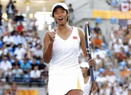 ">李婷,1980年1月5日出生于湖北省,中国网球运动员,世界冠军,奥运冠军