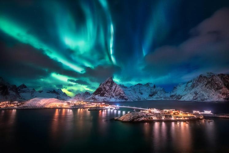 冰岛举办虚拟除夕夜,保证北极光
