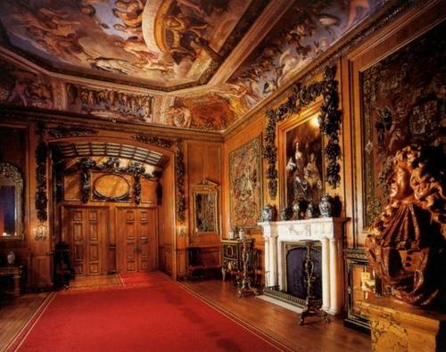 英国城堡却装修成了法式奢华风,是贵族们的精神家园