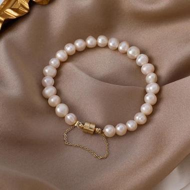 淡水珍珠手链简约百搭礼物轻奢女小众设计个性创意珍珠67mm椭圆磁铁扣