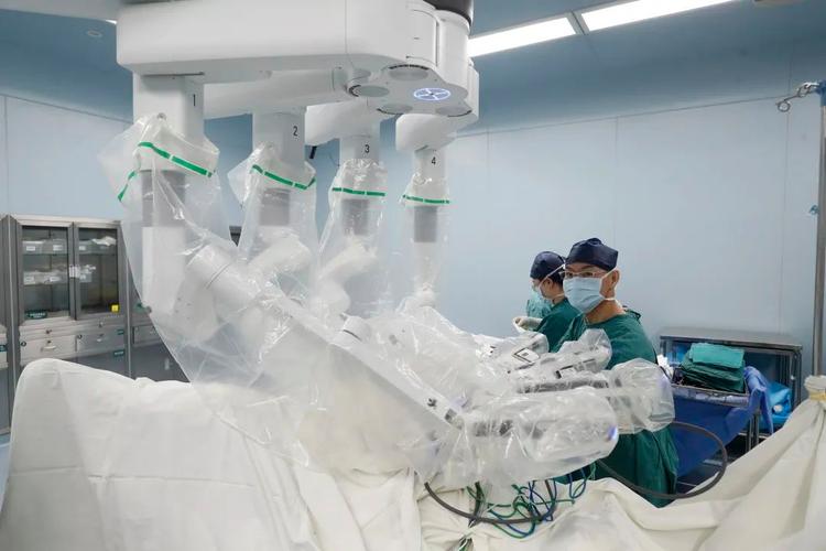 机器人出手辅助完成直肠癌根治手术
