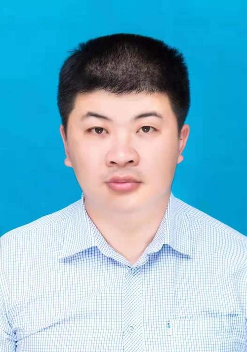 王玉泉—中国书法家协会会员