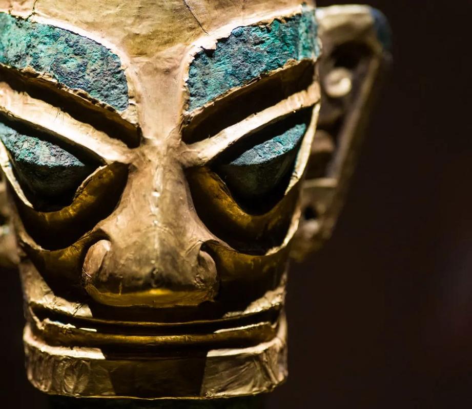 戴金面罩青铜人头像(商代) 三星堆博物馆藏.(图片来源:图虫创意)