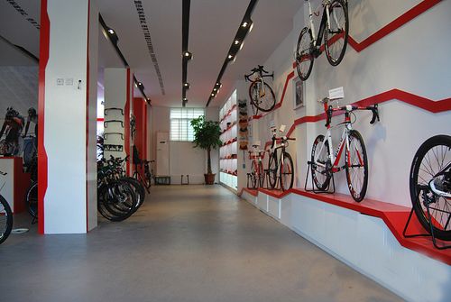 成都自行车专卖店装修设计成都店铺装修设计