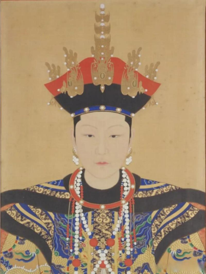 据史学家们考证,康熙皇帝的55位后妃中,竟有17位活到了65岁以上,占