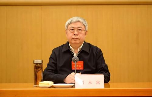 国务院扶贫办党组书记,主任刘永富在会议上作了工作报告.