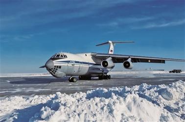 《消息报》网站近日报道,俄罗斯将在北极军事基地修建便于军用飞机