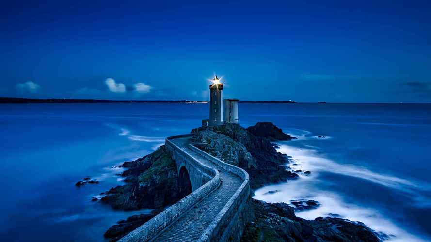 蓝色海洋夜景灯塔-风景壁纸 - 壁纸家