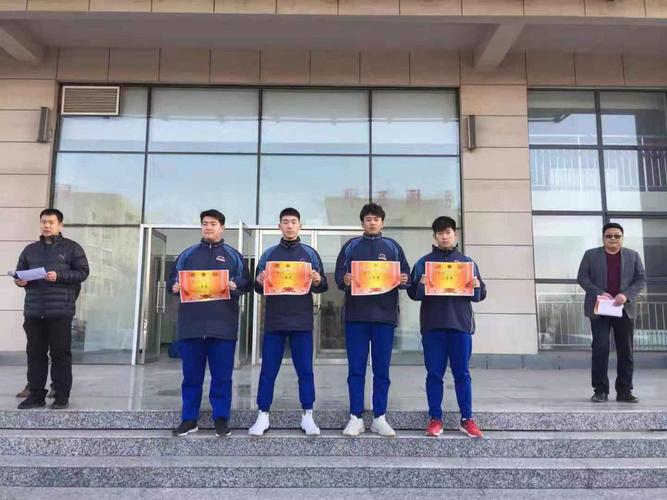 乐亭高平中学高一年级举行冬季接力比赛