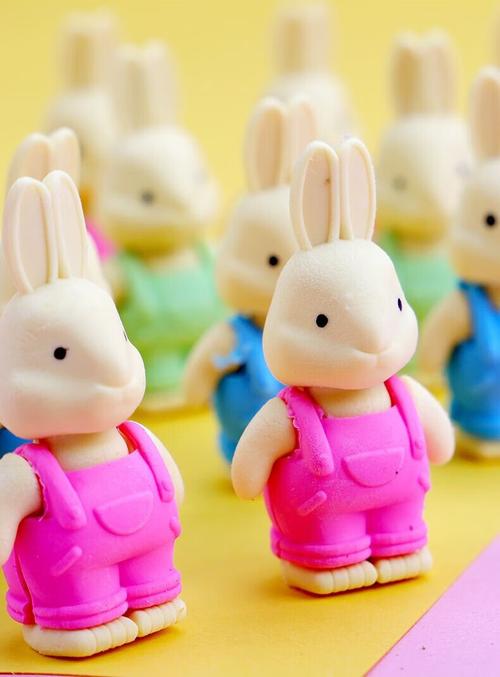 丰棋嘉 创意可爱兔子橡皮擦卡通小白兔造型橡皮儿童学习个性文具小