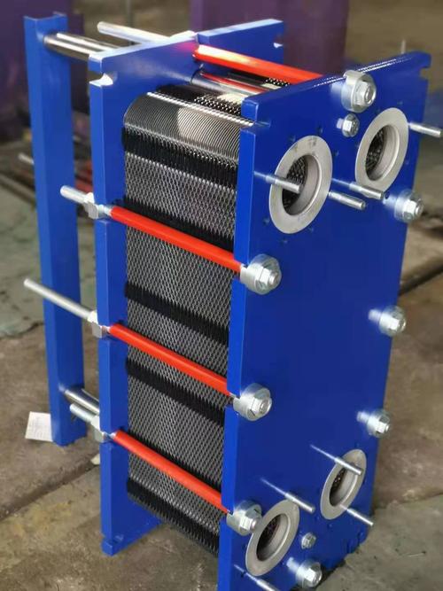 37-18板式冷却器根据列管式换热器的结构特点,常将其分为固定管板式