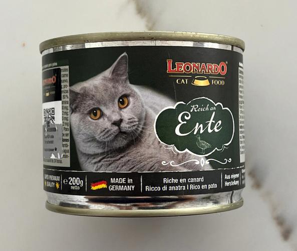 今天吃小李子leonardo猫罐头鸭肉口味
