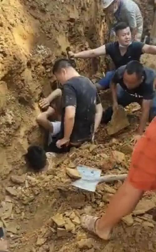 湖南一工地2次坍塌致4死被救工人泥块埋到胸口