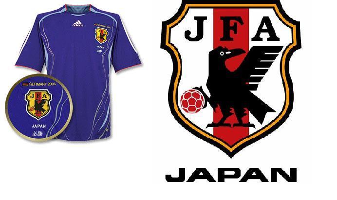 听说日本足球协会的标志改过?以前是什么样子的?