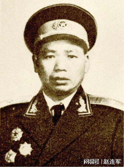 熊兆仁将军熊兆仁将军,1912年10月出生于福建省永定县湖雷镇尺度村修