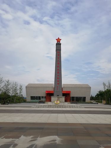 红军百丈关战役烈士纪念碑