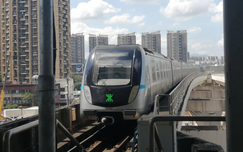 【考后首更】深圳地铁3号线365列车驶入南联站(使用湘潭现代rotem
