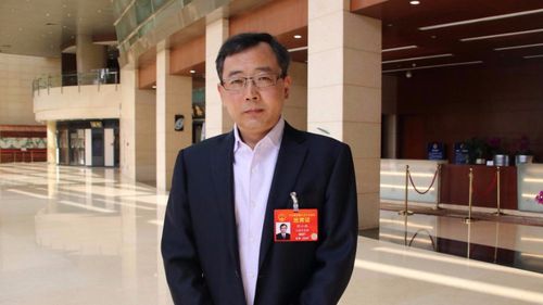 刘小兵代表:应出台《信息公开法》保障公民知情权