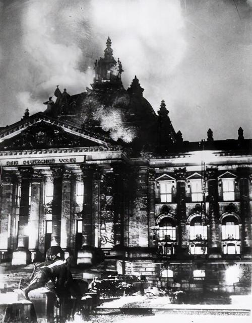 德意志魏玛共和国如何被崛起的纳粹毁灭德国简史9