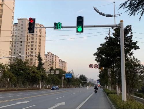 注意!镇江这6个路口的红绿灯将启用"夜晚模式"