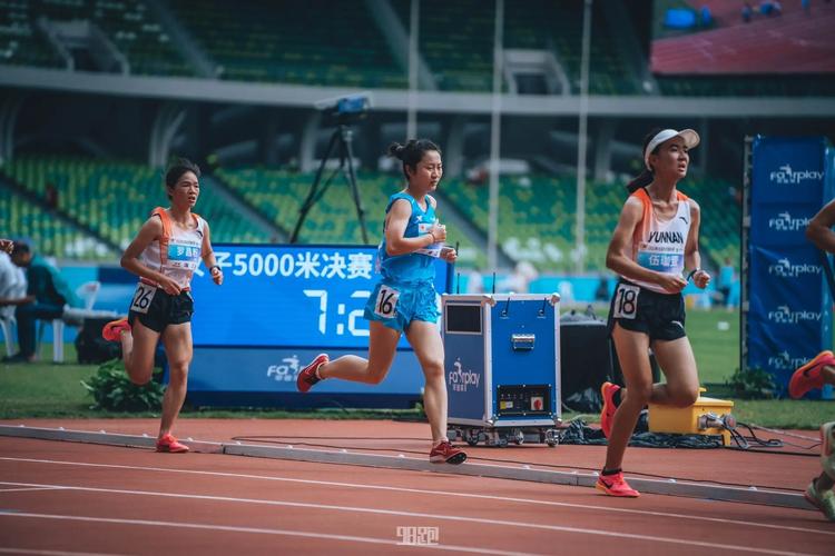 女子5000米的姑娘们! #98跑  #中长跑 #运动员 # - 抖音