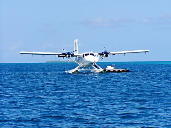 南海海域开展海空联合巡航水上飞机首次加入
