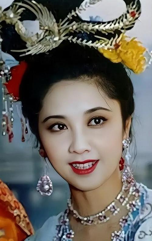 中国古典美人(8位好看的"中国式"天然美女,没整容没微调,颜值甩网红十