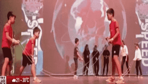 千万别眨眼小学生一秒跳绳86个打破世界纪录