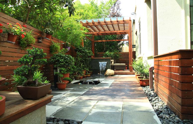 别墅露台复式户外院子小园林景观实景施工效果图庭院花园设计