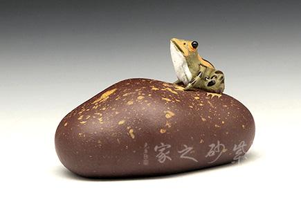 泉石头青蛙