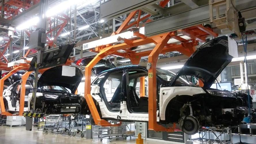 因为如果墨西哥生产的零部件停供美国,对北美汽车制造业的供应链将