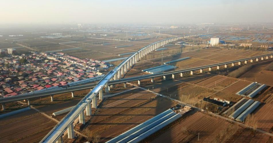 从2月28日起,太原至焦作高速铁路项目6500多名施工人员返回岗位,42处